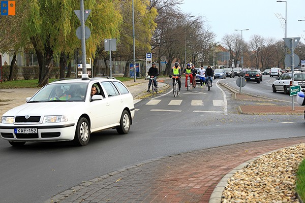 Kattintson, ha szeretné látni a többi képet!