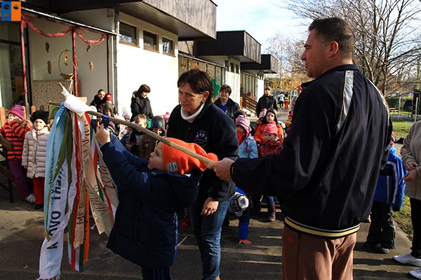 Kattintson, ha szeretné látni a többi képet!