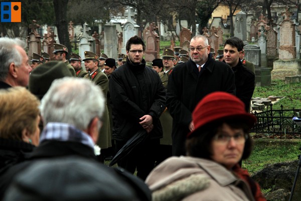 Kattintson, ha szeretné látni a többi képet!