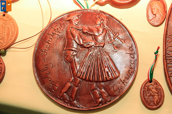 Kattintson, ha szeretné látni a többi képet!