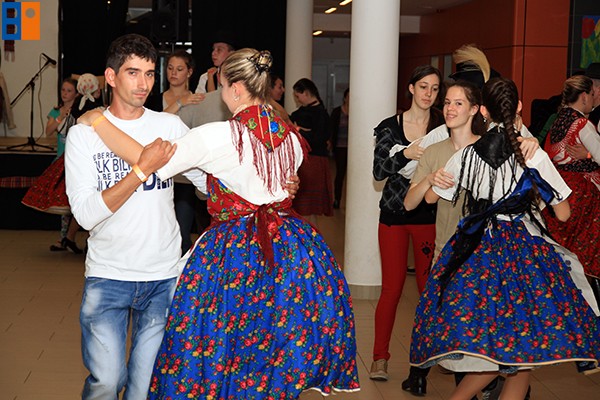 Kattintson, ha szeretné látni a többi képet!