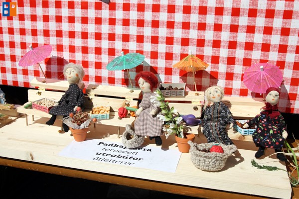 Kattintson, ha szeretné látni a többi képet!