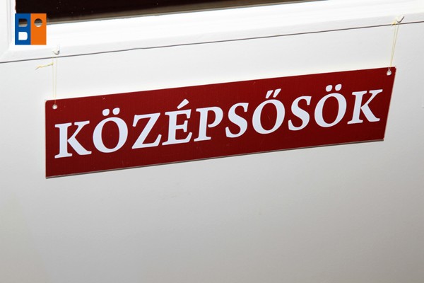 Kattintson, ha szeretné látni a többi képet!