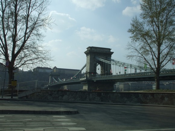 Budapest_Lanc_hid1
