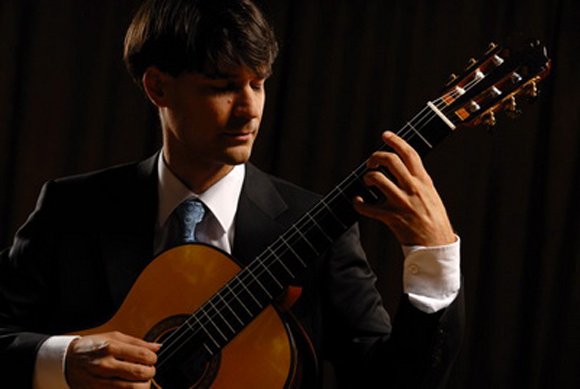 csaki_andras_gitarmuvesz