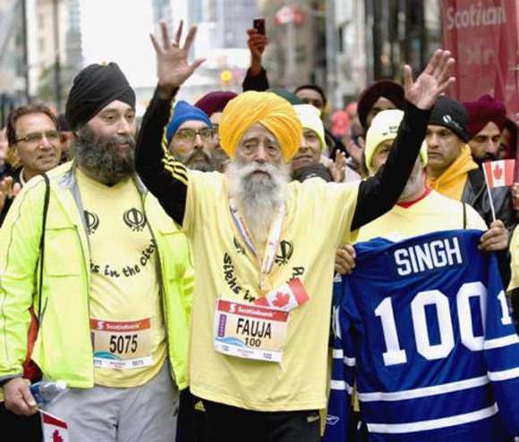 FaujaSingh_100eves_maratonfuto