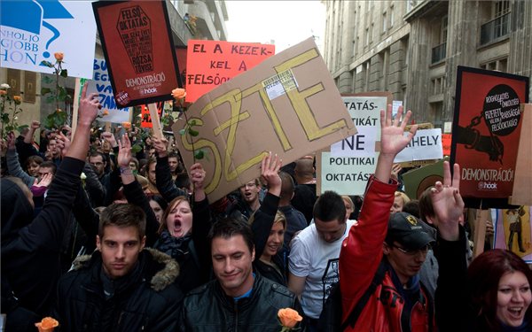 hook_demonstracio_oktatas2011okt27