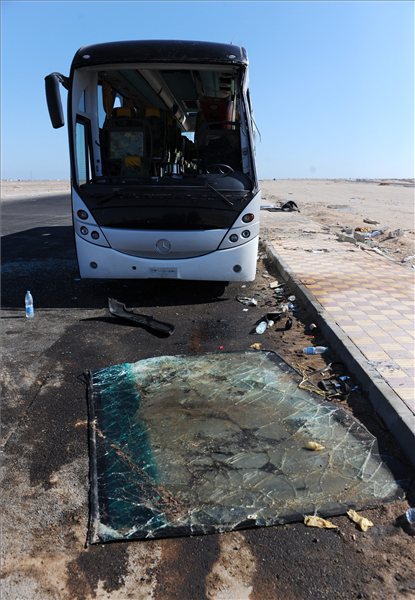 egyiptomi_buszbaleset_000