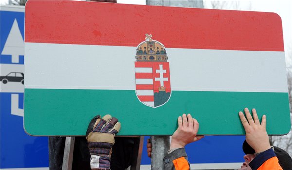 tablacsere_uj_alaptorveny_magyarorszag03