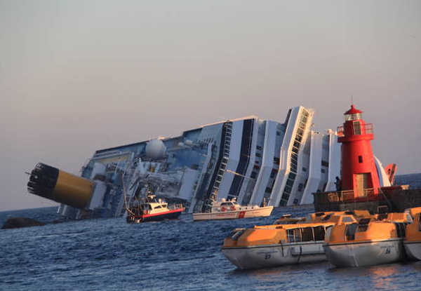 Costa_Concordia_zatonyra_futott_olasz_hajo.jpg