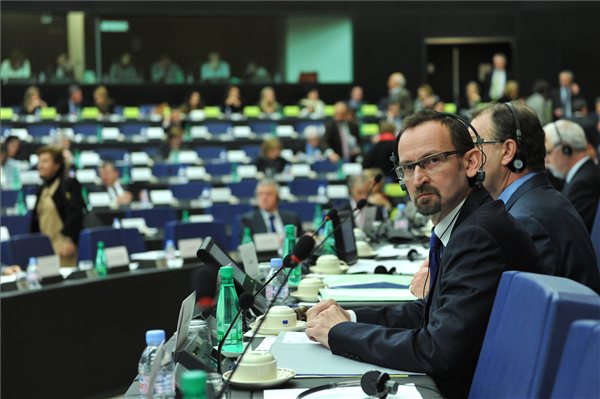 Europai_neppart_ulese_Szajer_Jozsef