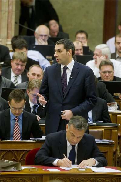 Lazar_Janos_parlament