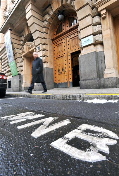 MNB_Magyar_Nemzeti_Bank_01