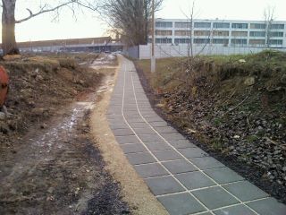 Átjáró az 1-es számú Általános Iskola és a Budafoki utca között