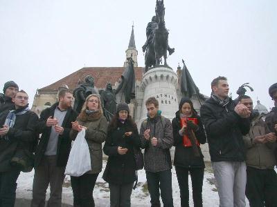 elolanc_Kolozsvar_Matyas_Szobor0