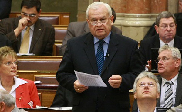 harrach_peter_parlament_KDNP