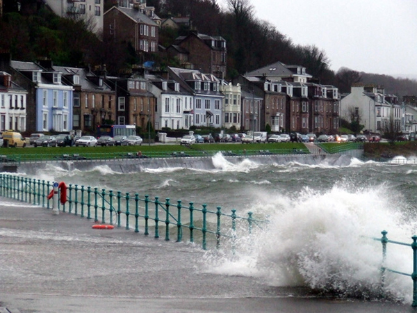 vihar_Nagy_Britannia2012