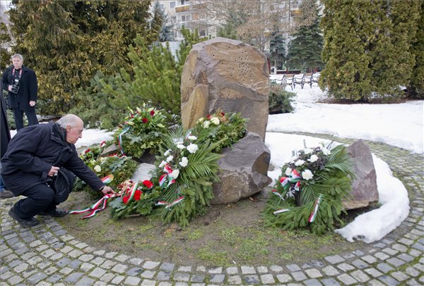 kommunizmus_aldozatainak_emleknapja