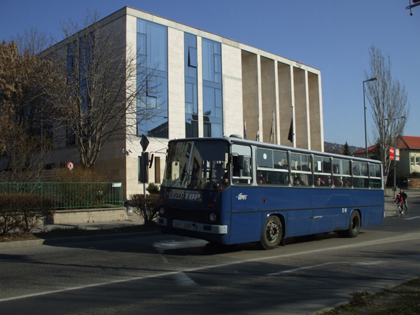 Budaors_Varoshaza_006_BKV_busz