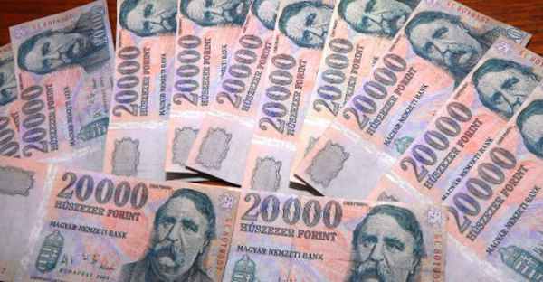 penz_forint_ado_gazdasag_fizetes