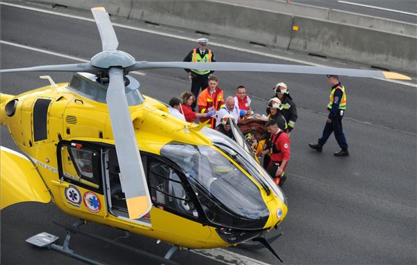 Baleset_Budaorsnel_M7_M1_mentohelikopter