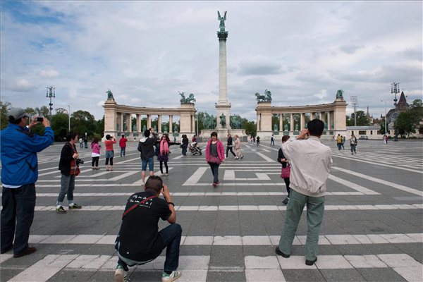 Hosok_tere_Budapest_0