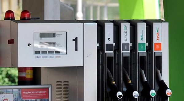 benzinkut_benzin_mol