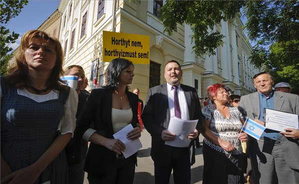 mszp_debrecen_horthy_emlektabla