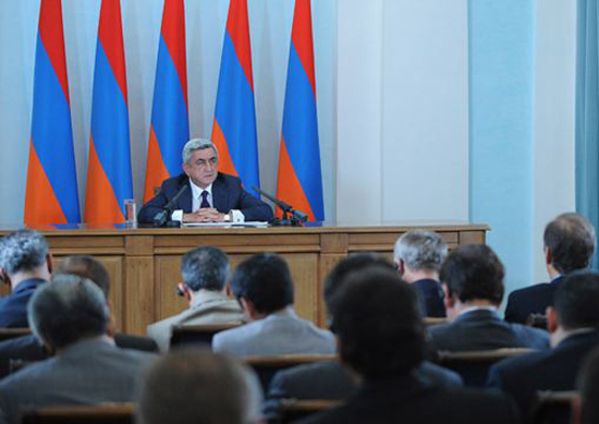 Szerzs_Szargszjan_jerevan_ormenyo