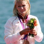 Dorney, 2012. augusztus 11. A harmadik helyen végzett Douchev-Janics Natasa a dobogón a 2012-es londoni nyári olimpia női kajak egyes 200 méteres számának eredményhirdetésén a Dorney falu melletti Eton Dorney evezőspályán 2012. augusztus 11-én. MTI Fotó: Kovács Anikó