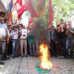 magyar_zaszlo_egetes_jerevan_2012