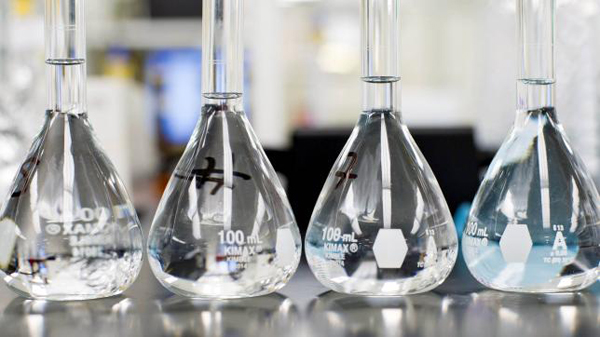 laboratorium_kemia_vegyszer_kutatas_kiserlet_tudomany_tisztitas_0