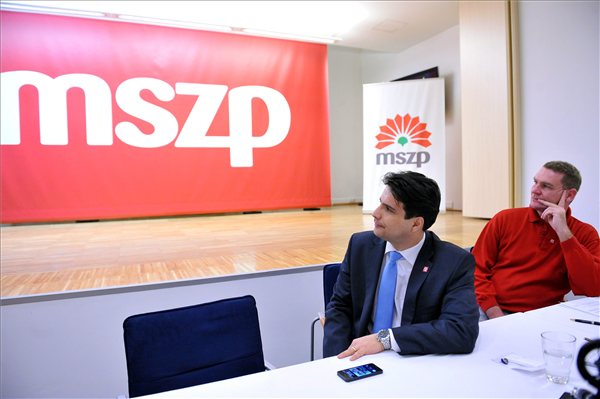 mesterhazy_attila_mszp_uj_arculata_2012