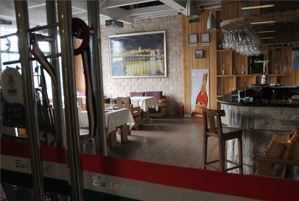 pekingi_magyar_etterem