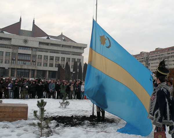 szekelyzaszlo_orias_cikszereda_2013febr25