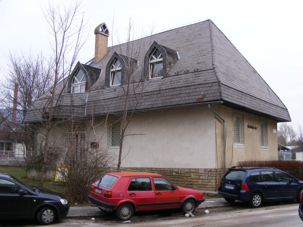 lakotelepi_bolhapiac_kozossegi_haz_sk