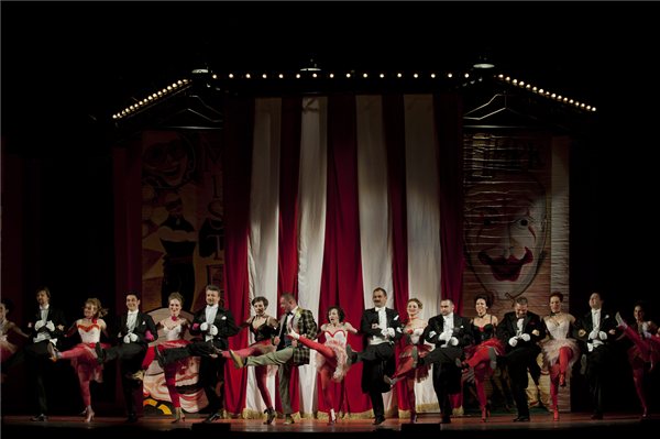 operett_cirkuszhercegno_feszt_bp2013apr29