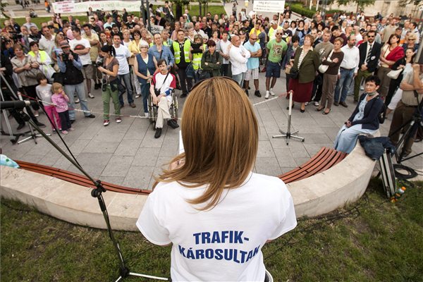 trafikosok_demonstralnak_bp_2013majus15