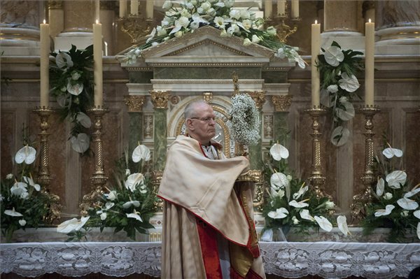 erdo_peter_bp_bazilika_2013