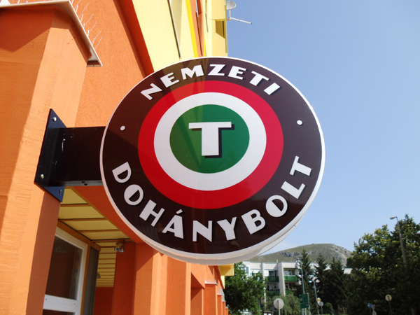 nemzeti_dohanybolt_trafik_2013jun