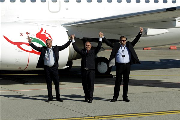 Solyom_Hungarian_Airways