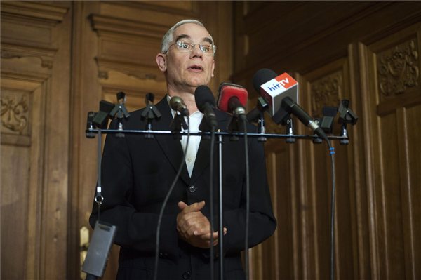 balog_zoltan2_emberi_eroforr_min2013