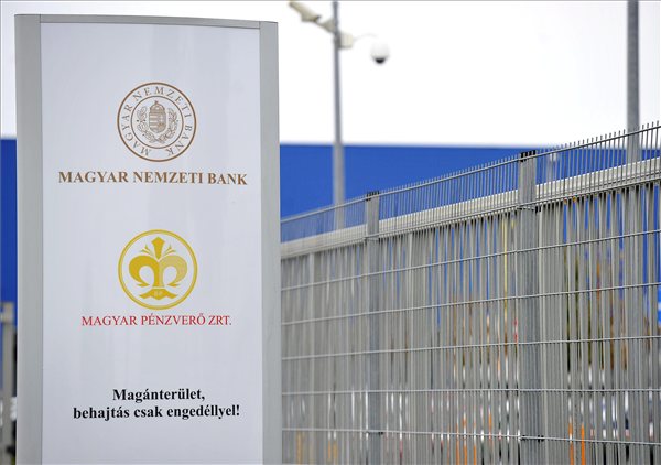 mnb_magyar_nemzeti_bank_uj_logo_2013_00