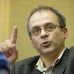 horvath_andras_adoellenor_nav_sajtotaj2013nov