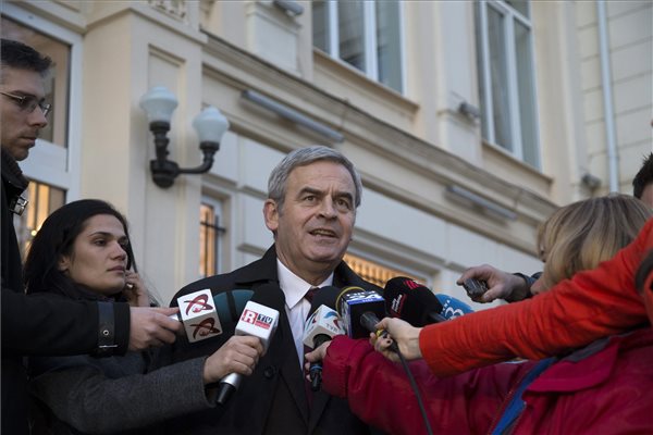 tokes_laszlo_2013nov20