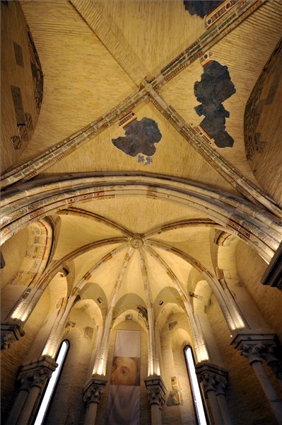 esztergomi_kiralyi_var_felujitott_kapolna2_2013