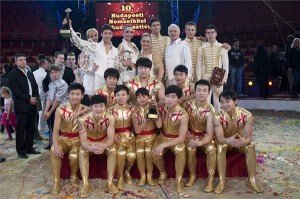 Casselly_csalad_es_Richter_artistacsoport_cirkuszfeszt_bp2014jan_arany