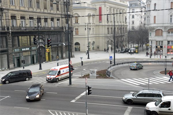 erzsebet_hid_uj_felhajto1_2014jan