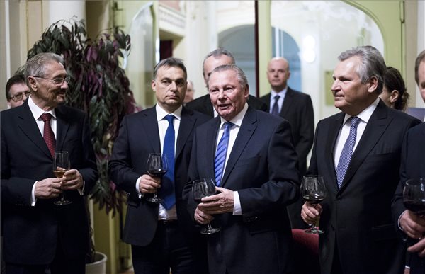 orban_v_schuster_80_szuletesnap_e_constantinescu_kwasniewski2014jan