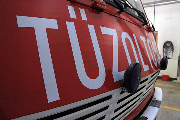 tuzolto_auto